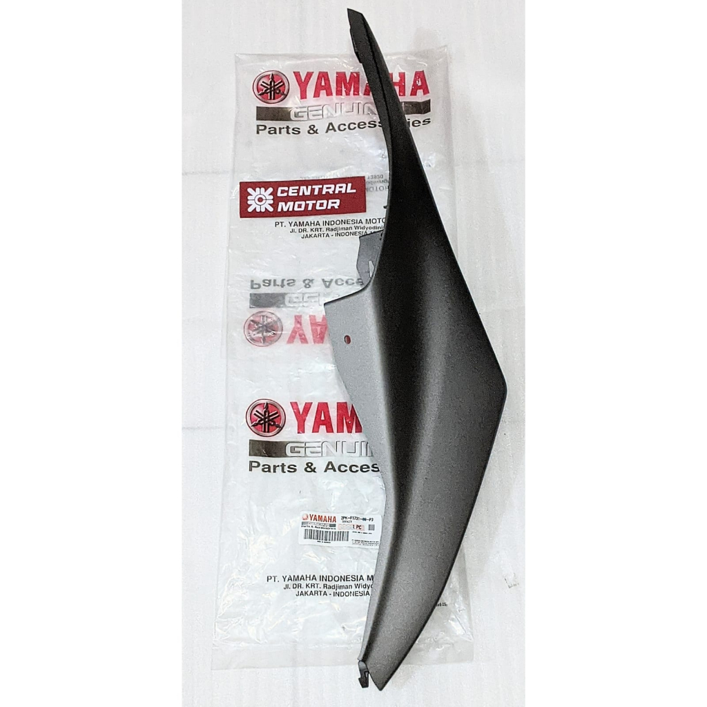 Cover Body Belakang R15 R 15 Old Lama V2 Abu Doff Matte Kafer Bodi Samping Original Yamaha Genuine P