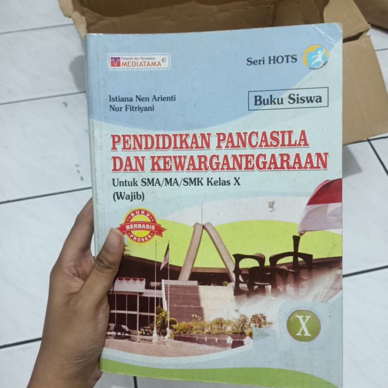 

BUKU PPKN KELAS 10 MEDIATAMA
