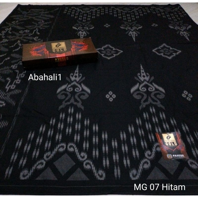 SARUNG MANGGA GOLD KEMBANG DARUSSALAM SARUNG MANGGA MOTIF  HITAM SARUNG TENUN MANGGA