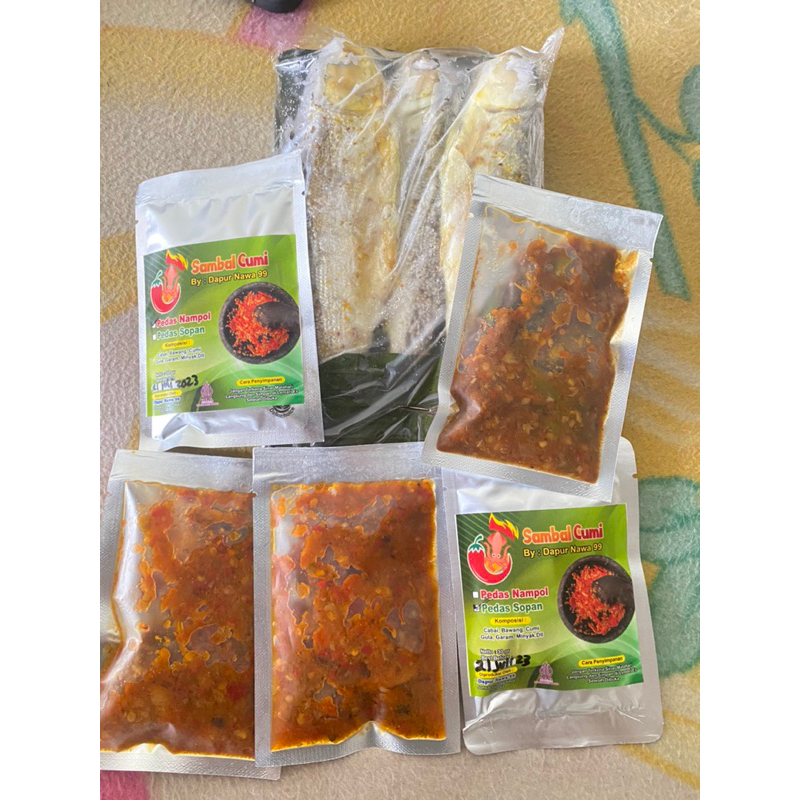 

Aneka sambal. sambal cumi, korek, cakalang, dan kelotok