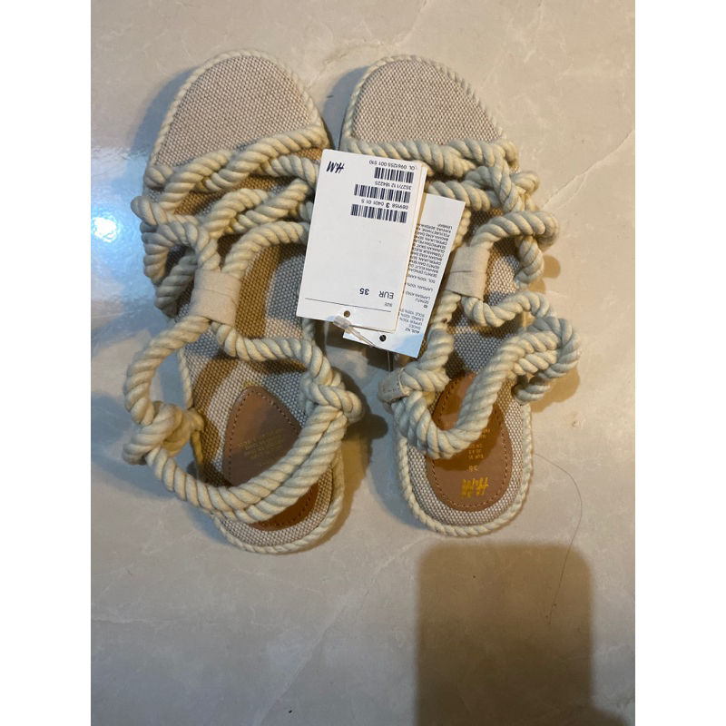 hnm sandal tali size 35