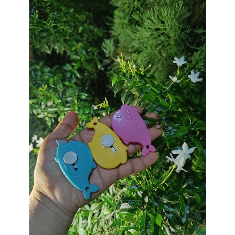 

Pisau Cutter Mini Dolphin Portable / Cutter Pemotong