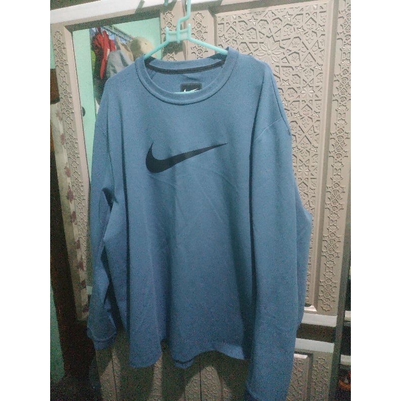 crewneck Nike biru