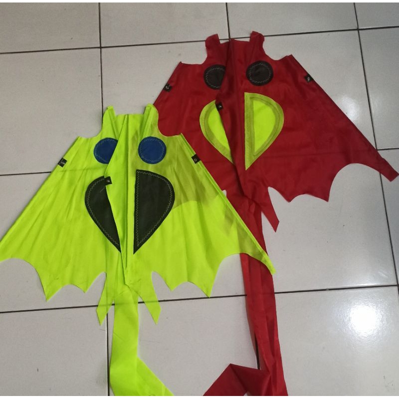Layangan Peteng Motif Kelelawar
