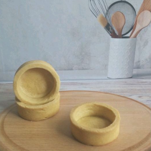 

Kulit Pie Bulat Polos D 6cm;T 2cm (1box Isi 16)