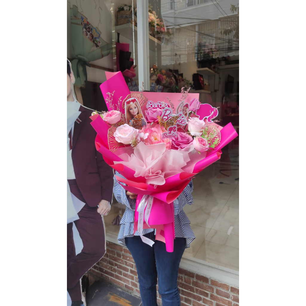 Buket Bunga Barbie | Buket Artificial | Buket Bunga Plastik | Buket Barbie Pink | Buket Boneka Barbi