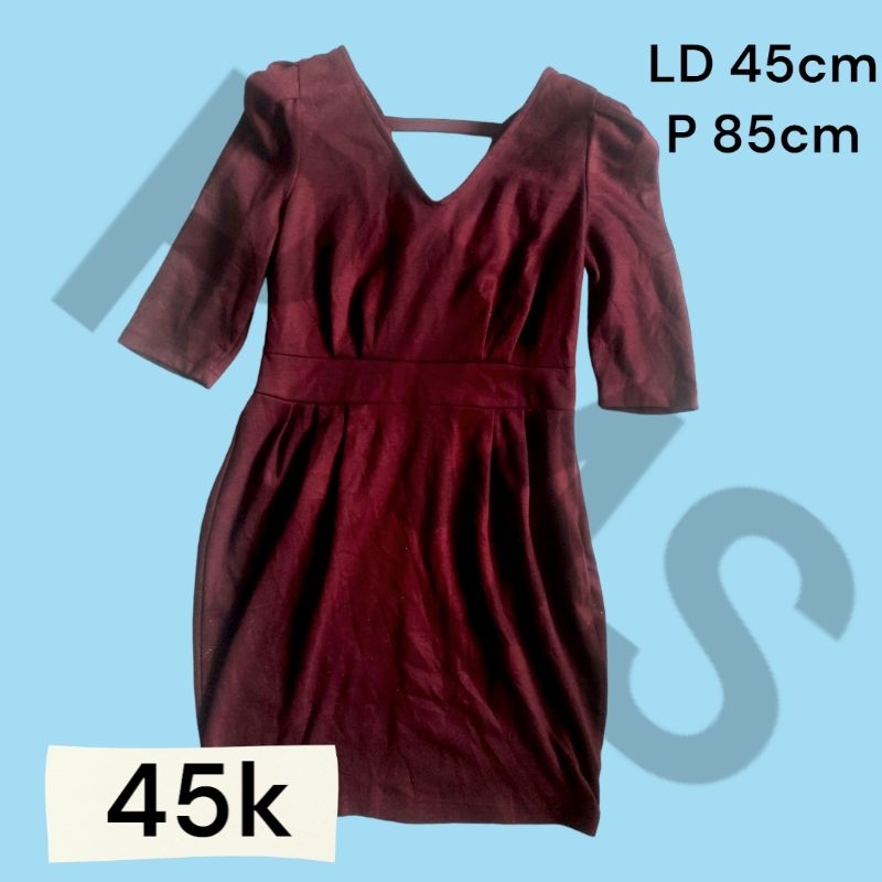 dress merah maroon