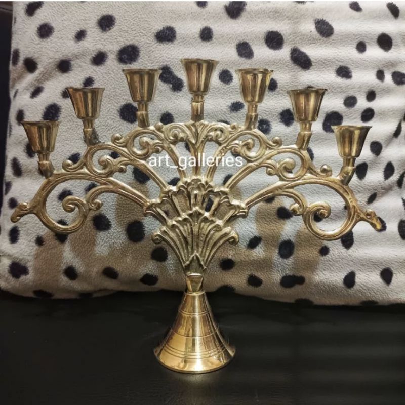Tempat lilin cabang 7 / 7 lubang lilin logam kuningan