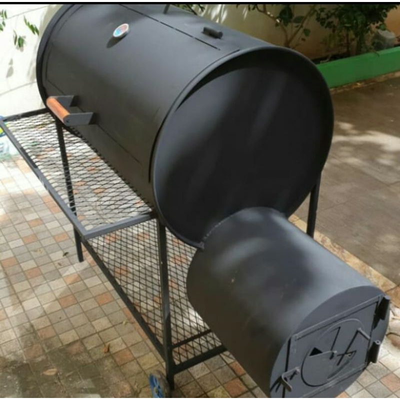 Offset smoker classic griller BBQ