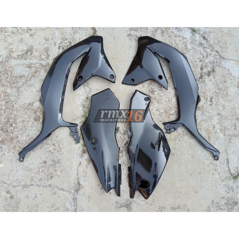 Body set KLX 230 Sayap tangki klx 230 dan sayap jok KLX 230 Cover tangki plus cover body klx 230