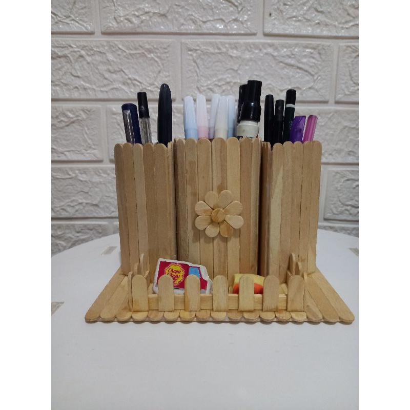 

Prakarya / Kerjinan tangan tempat pensil unik