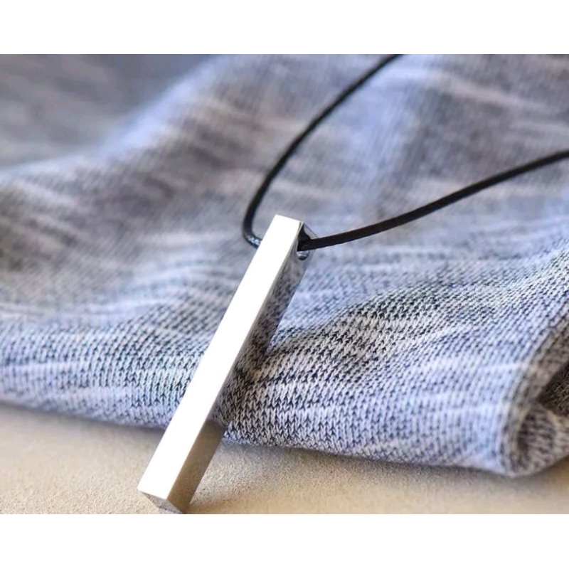 KALUNG TALI HITAM POLOS PRIA LIONTIN BALOK TITANIUM TERBARU DAN TERMURAH