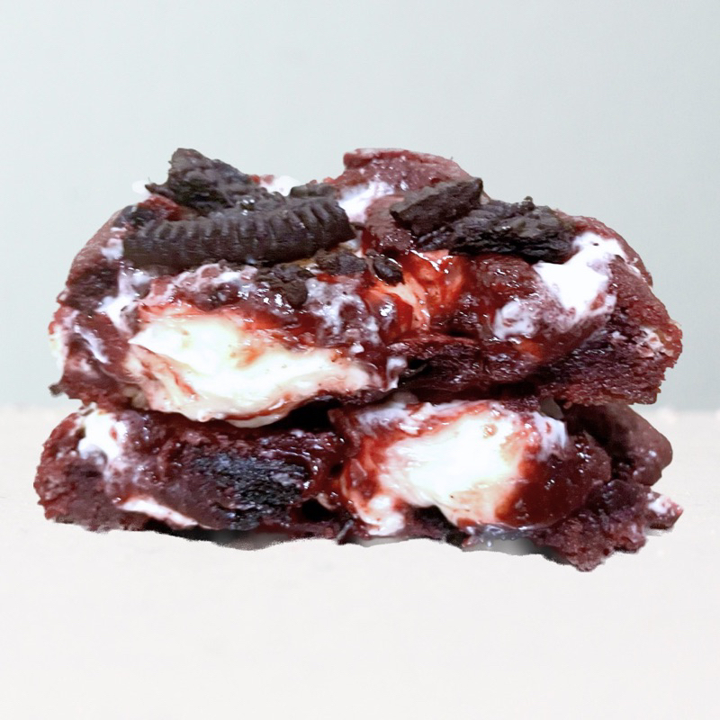 

Red Velvet Oreo Cream Cheese Cookies