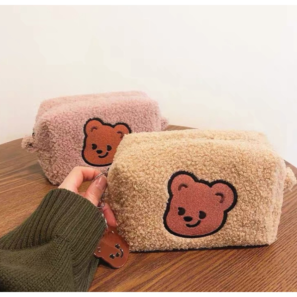 

Minzy - Pouch Flurry Brown Bear Pouch Serbaguna / Kotak Pensil Bulu furry Woll Soft Aesthetic Korean Style Stationery / Korean Makeup Dompet Organizer / Tas Kosmetik Travel Simple / Pouch Cosmetik Portable