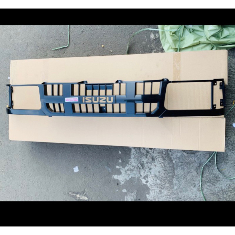 gril depan panther pick up 2010 up original