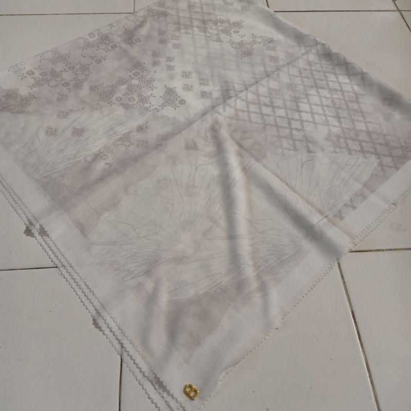 preloved RARE ITEM ❤️ mulus like new ❤️ Medina white XL Buttonscarves button scarves BS buttonscarve