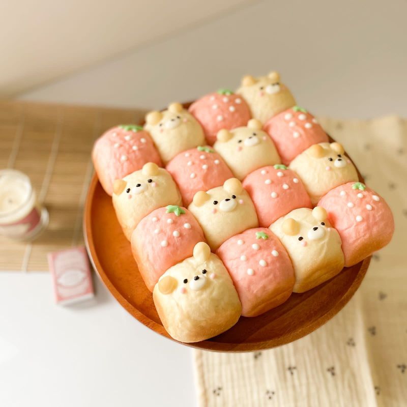 

Strawberry Rabbit Buns