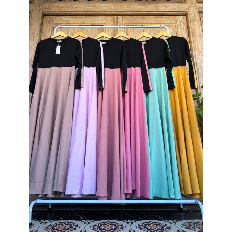 Kanna Basic Dress Moms by Sarkis