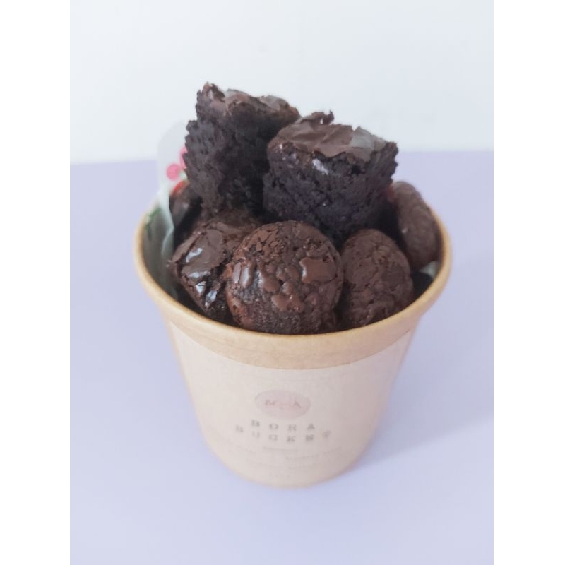 

Bora Brownies Bucket (MOHON BACA DESKRIPSI)