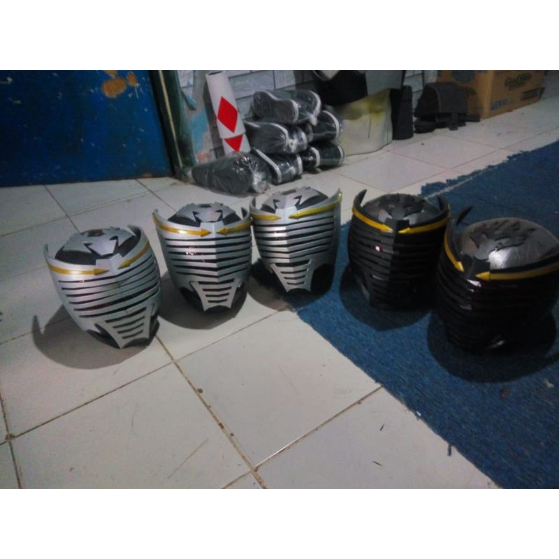 helm kamen rider ryuki/ryuga