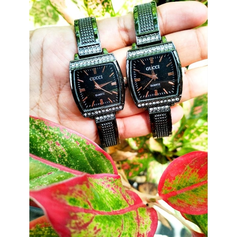 Lg92. Jam rantai Gucci permata
