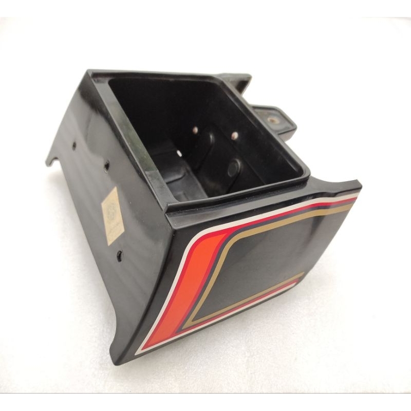 toolbox tool box bagasi tutup cover seat tail buntut jok suzuki GP100 GP125 original japan