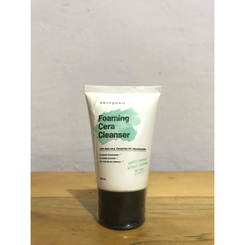Skinouru foaming cera cleanser