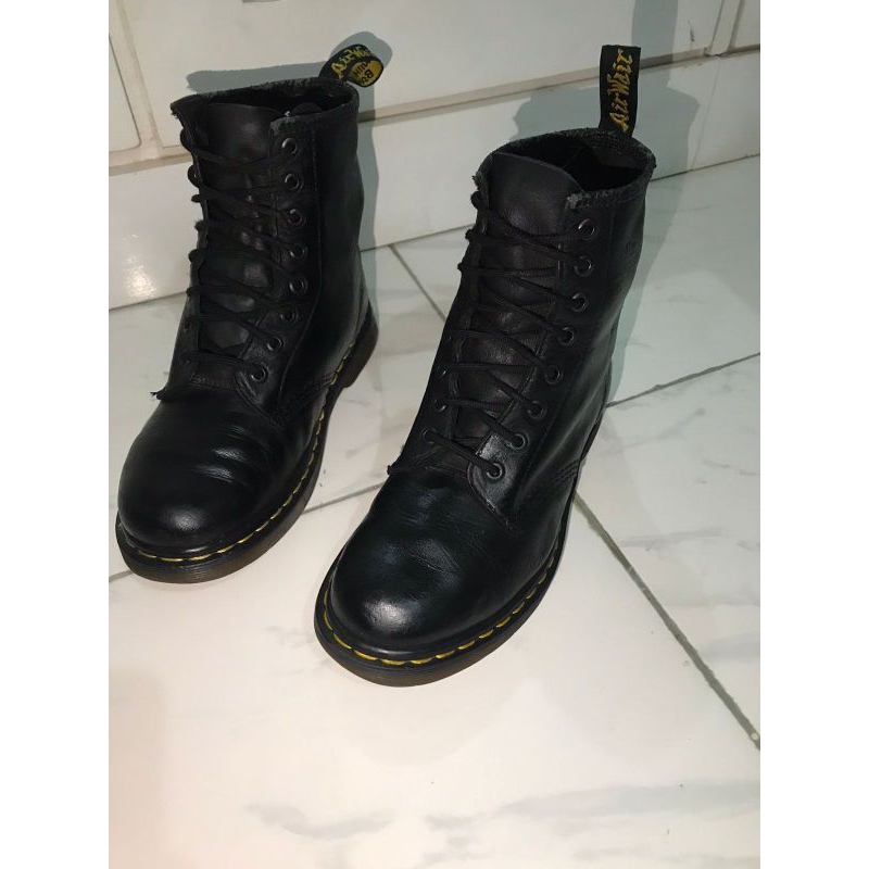 sepatu Dr Martens original second bran
