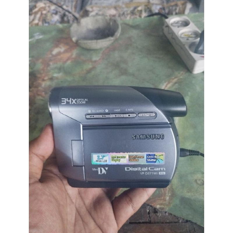 Handycam merk Samsung VP - D371Wi handycam bukan sony