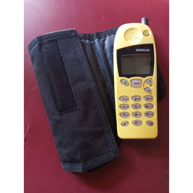 hp jadul nokia 5110 kuning plus sarung
