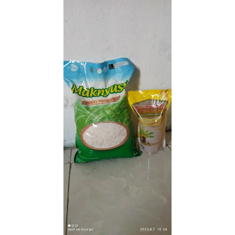 Paket Hemat Beras Maknyuss 5 KG dan Minyak Goreng 1 liter