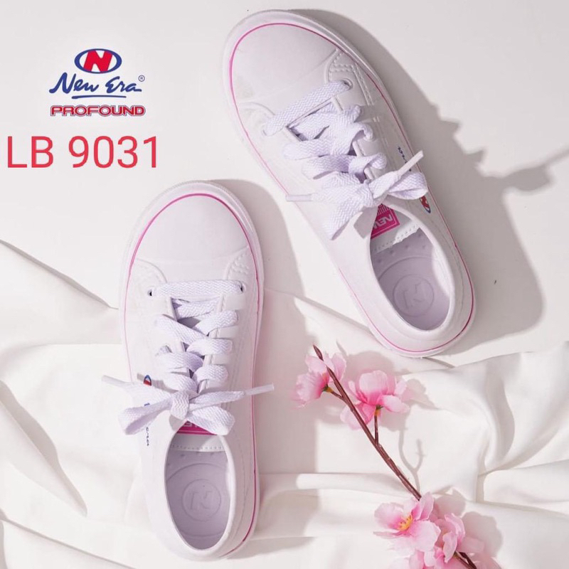 Sepatu Putih New Era Karet