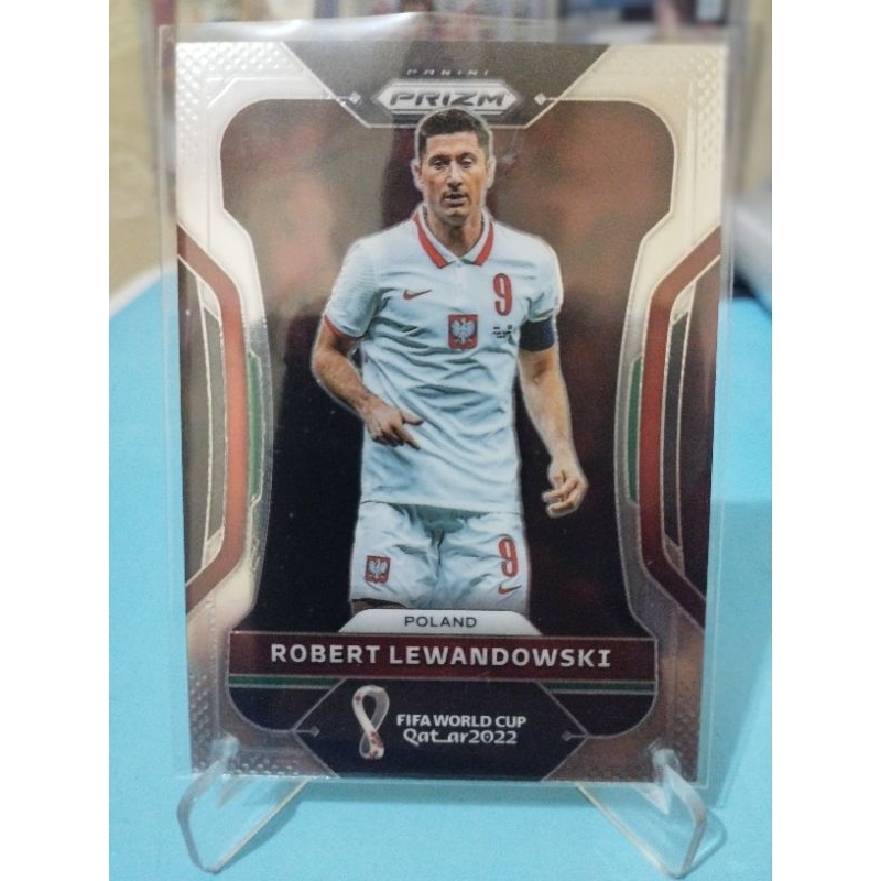 Kartu Bola Panini Prizm WorldCup 2022 R. Lewandowski (Base Card)