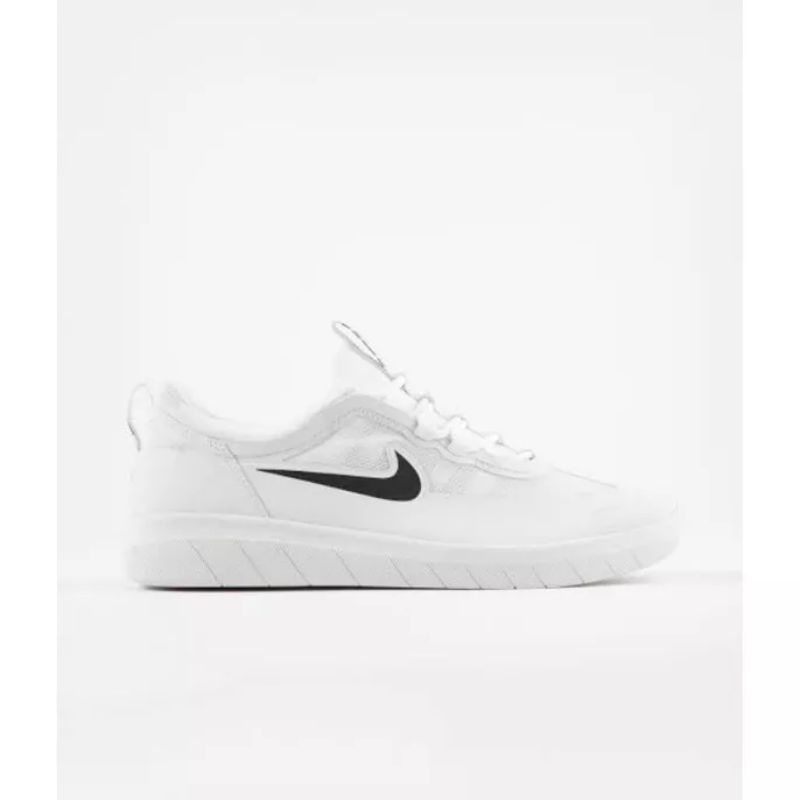 sepatu Nike nyjah free 2 summit white