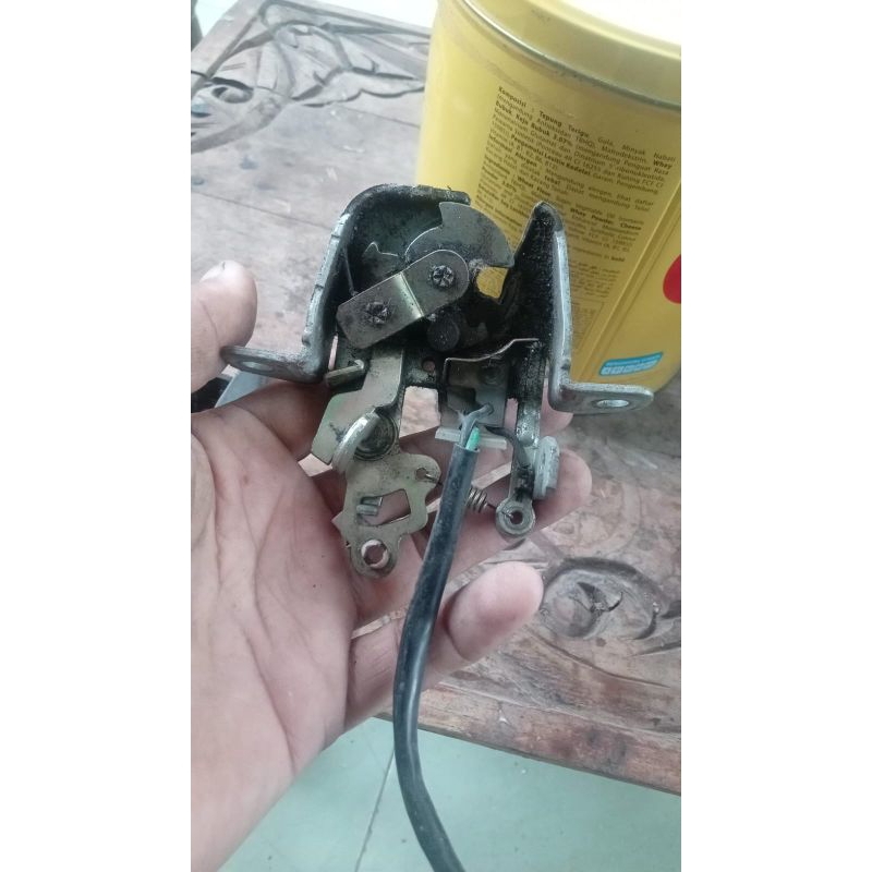 Doorlock bagasi accord prestige