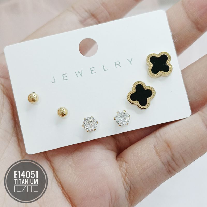 Anting Titanium Set 3 pair Clover E14051