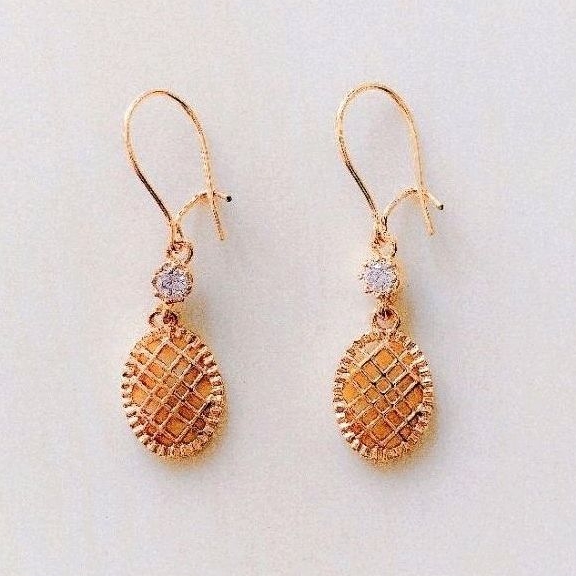 Anting Wanita Zirconia Wafles Zirconia Gold