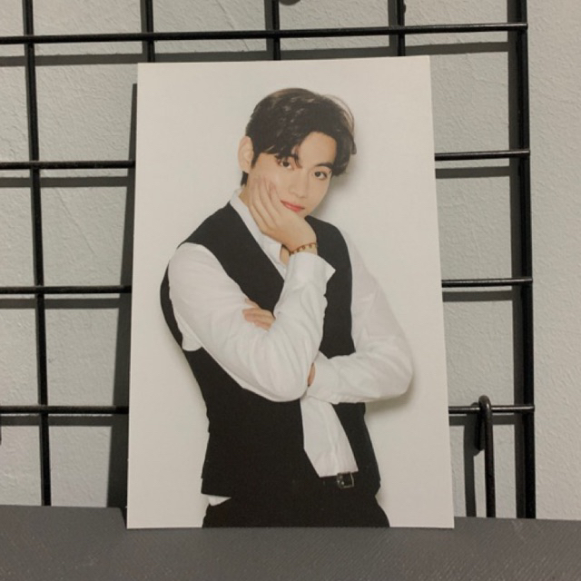postcard NYEL taehyung v bts