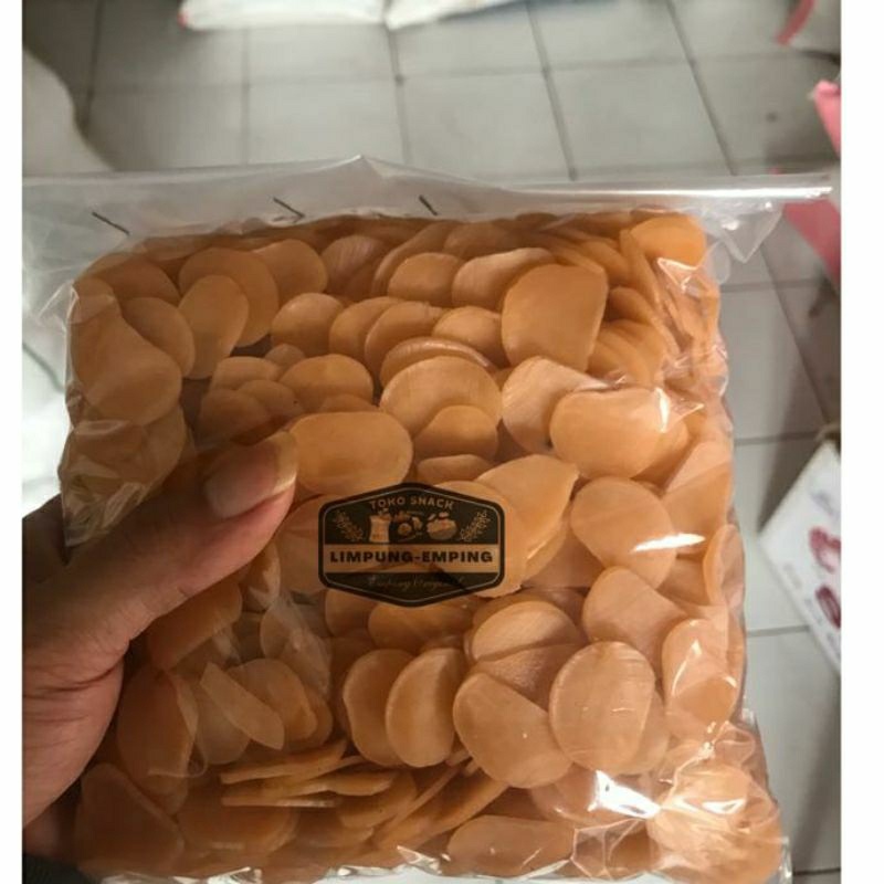 

KERUPUK UDANG KECIL KECIL MENTAH 500 GRAM BISA COD MURAH