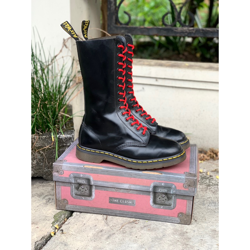 DR MARTENS 1490 BLACK SMOOTH