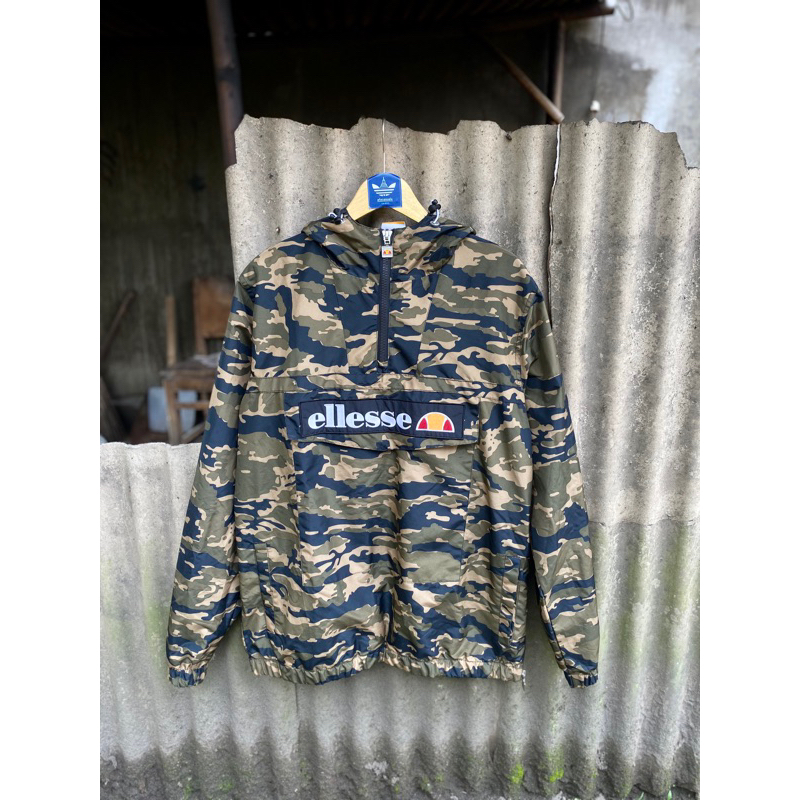 jaket ellese camo