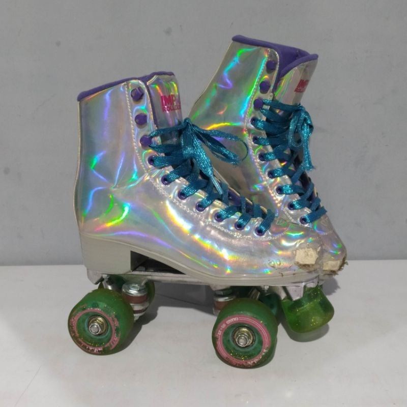 quad skate roller skate impala holographic preloved