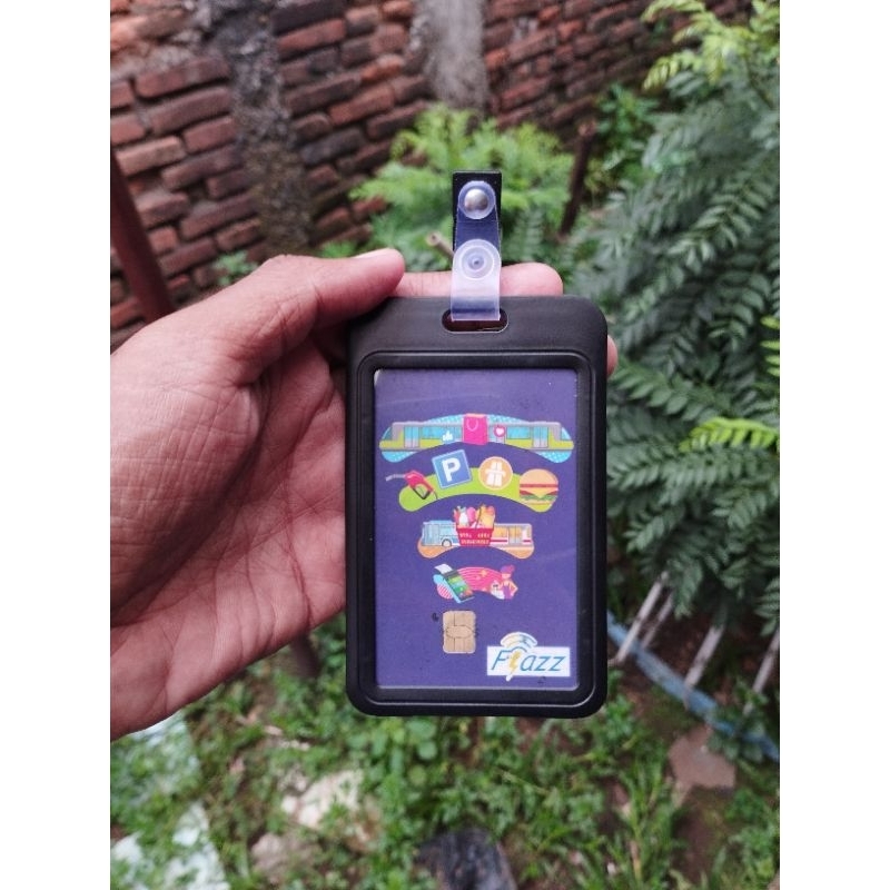 

Tempat NameTag ID Card original anti percikan air plastik muat dua kartu plus jepitan penjepit idcard hitam