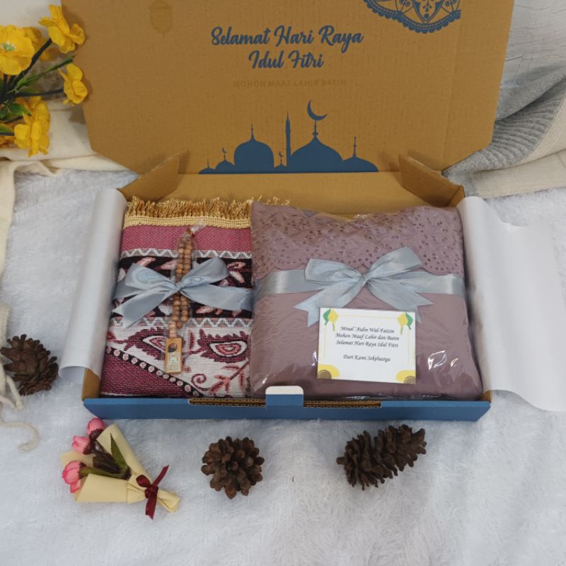Hampers Mukena dan sajadah / Kado Mukena