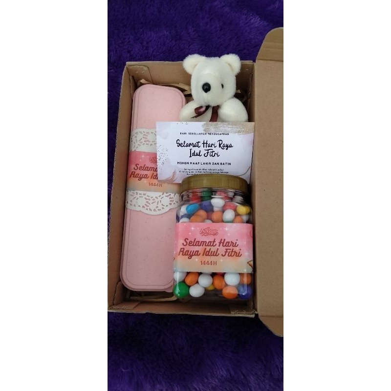 

Hampers lebaran//hampers kue lebaran