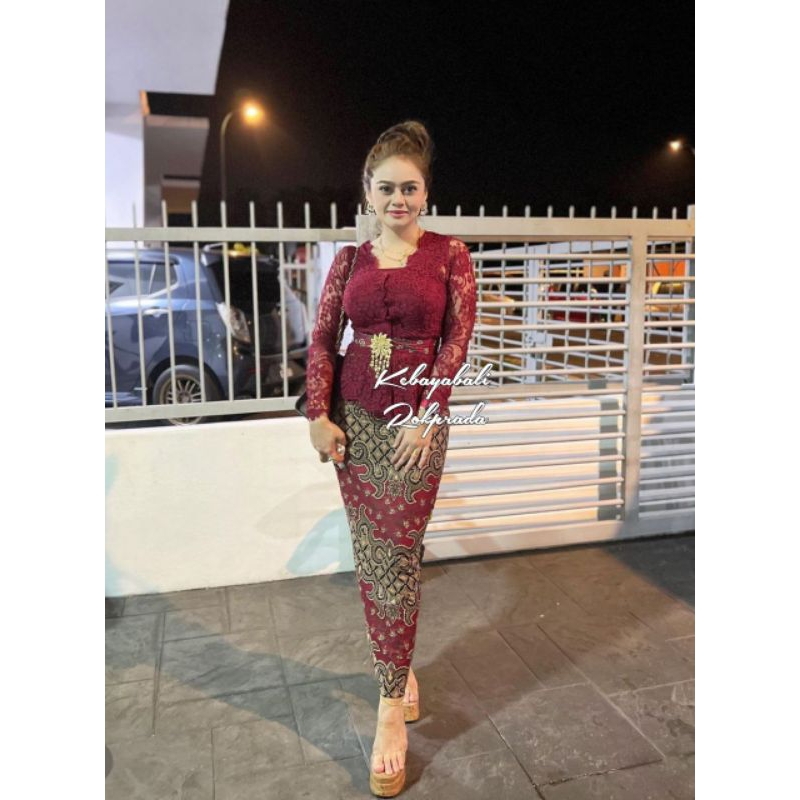 KEBAYA BALI SEMI ITALY LEHER V LENGAN PANJANG