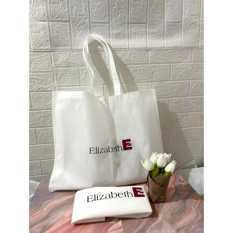 Paper Bag Elizabeth Ukuran Medium Pembungkus Kado Branded