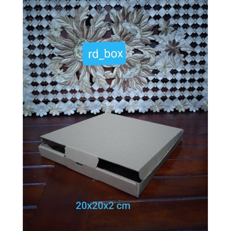 

kardus/box/dus uk 20x20x2 cm,kotak kado,box hijab,,dus souvenir