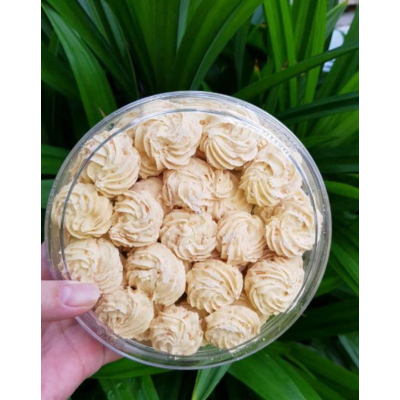 

Kue kering Kuker Kue Lebaran Kue nastar Kue kastanggel Kue grosir kue enak diskon murah murce terlaris gratis ongkir cod bayar di tempat