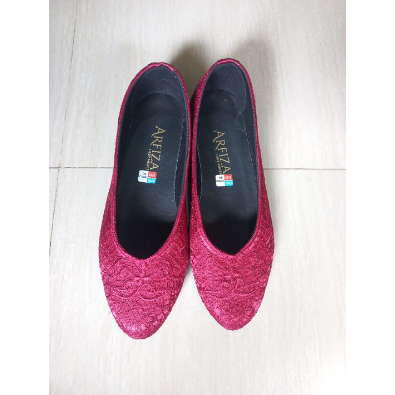 sepatu bordir / merah polos